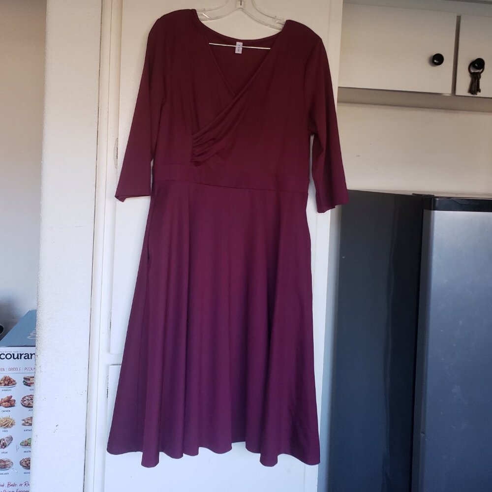 NModern Burgundy Dress The is no size on this so please look at the measurements